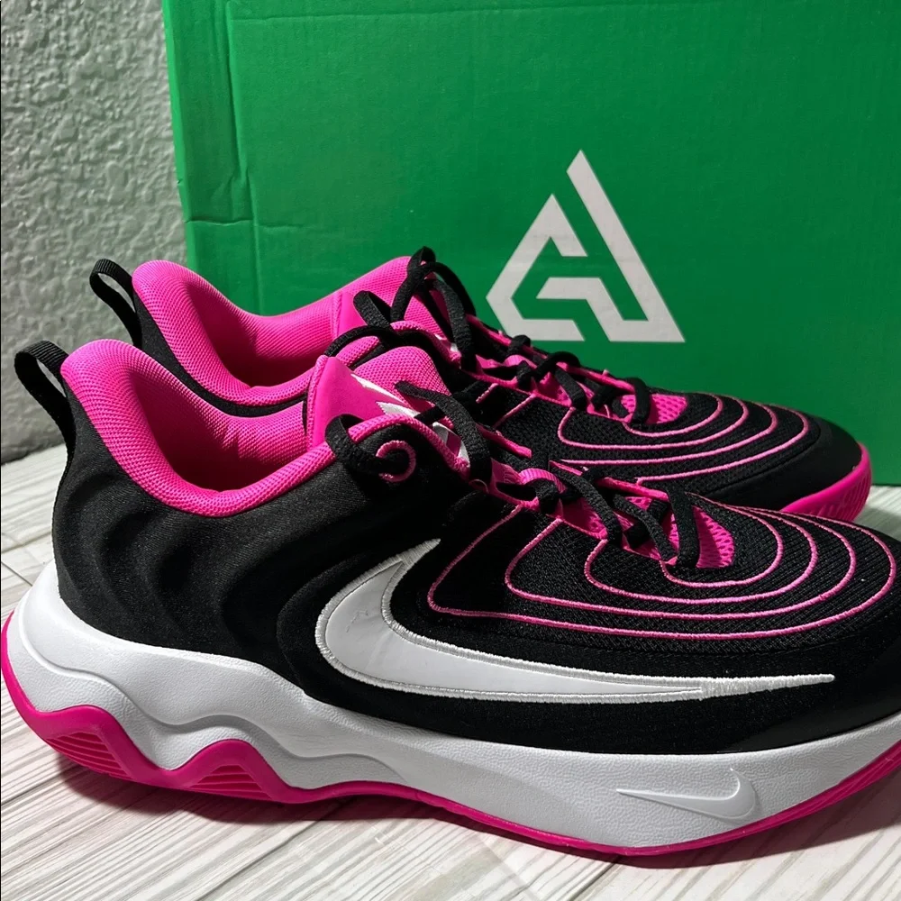 Nike‎ Giannis Immortality 4 Big Kids' Basketball Shoes sneakers Black Pink 7Y